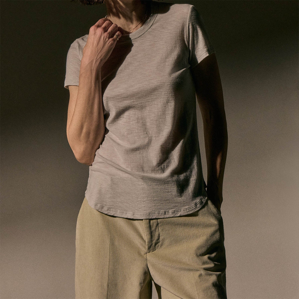 Sheer Slub Crew Neck Tee in Silver | James Perse Los Angeles