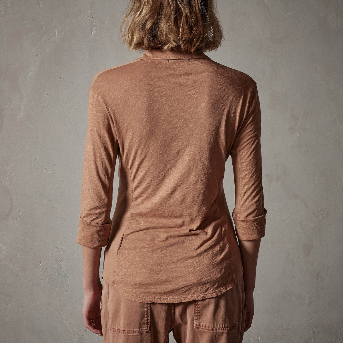 Sheer Slub Side Panel Shirt in Nutmeg | James Perse Los Angeles