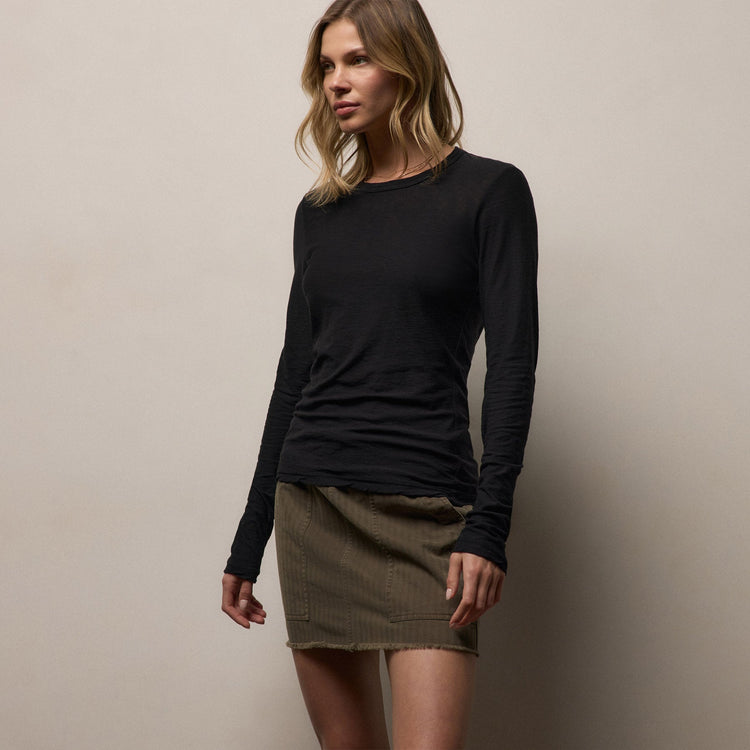 Sheer Slub Long Sleeve Crew in Black | James Perse Los Angeles