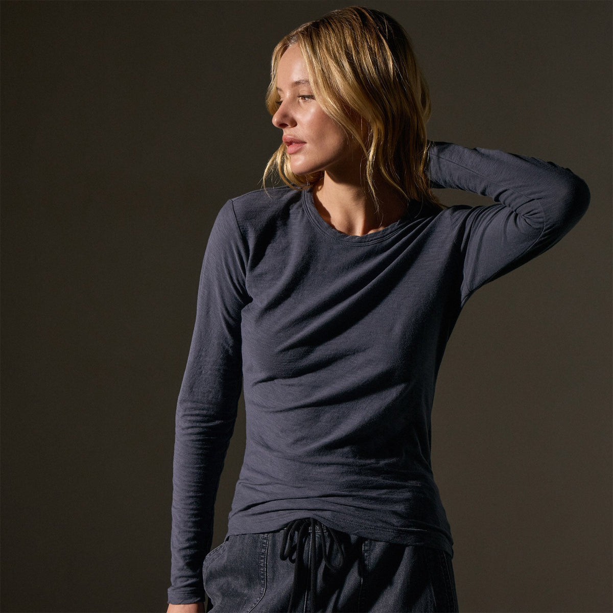 Sheer Slub Long Sleeve Crew in Blue Noir | James Perse Los Angeles