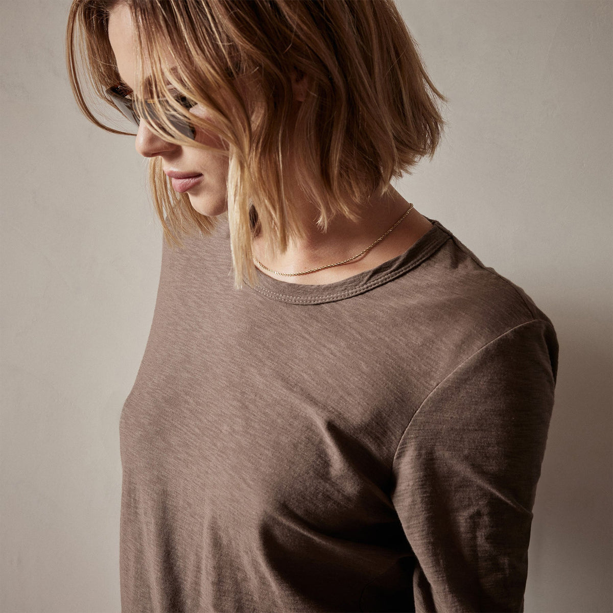Sheer Slub Long Sleeve Crew in Burro | James Perse Los Angeles