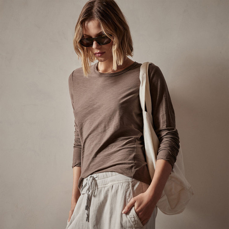 Sheer Slub Long Sleeve Crew in Burro | James Perse Los Angeles