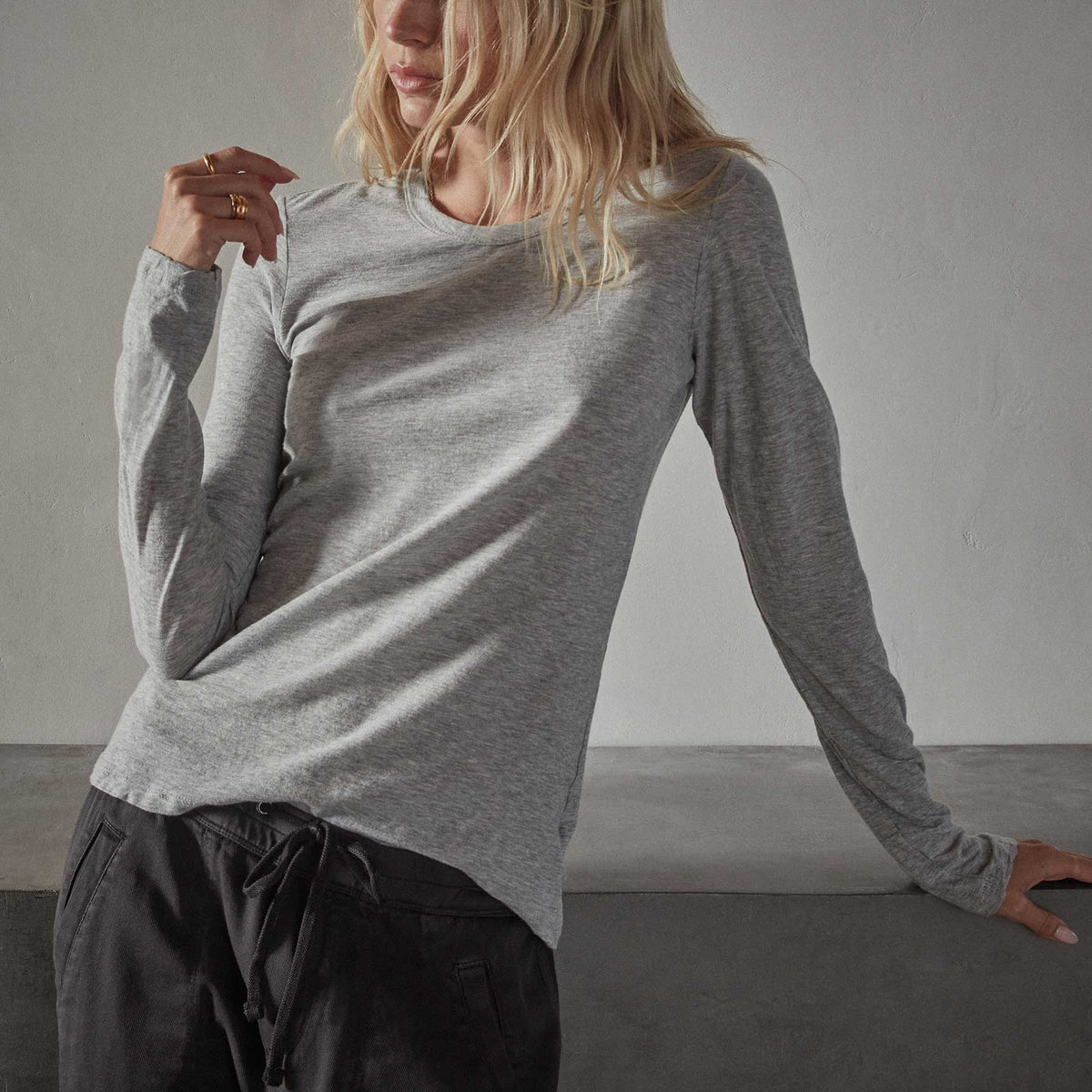 Sheer Slub Long Sleeve Crew - Heather Grey | James Perse Los Angeles