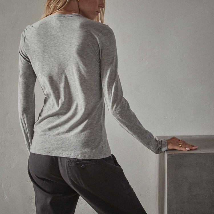 Sheer Slub Long Sleeve Crew Tee in Heather Grey | James Perse Los Angeles