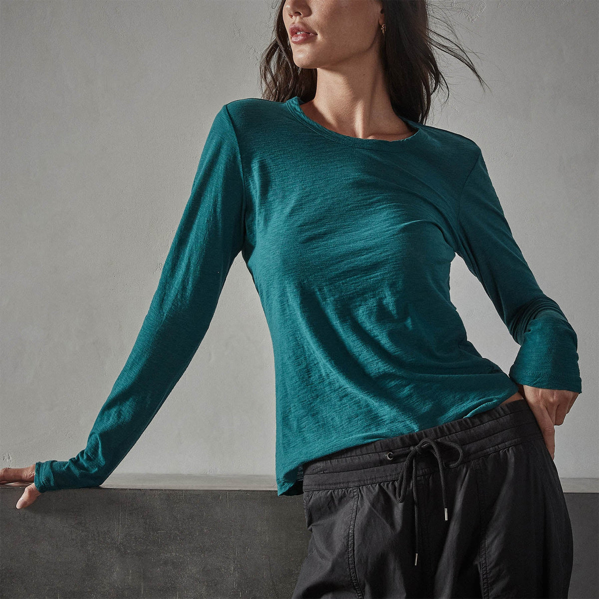 Sheer Slub Long Sleeve Crew in Jewel | James Perse Los Angeles