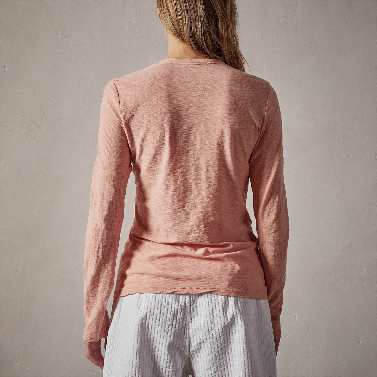 Sheer Slub Long Sleeve Crew in Spritz | James Perse Los Angeles 
