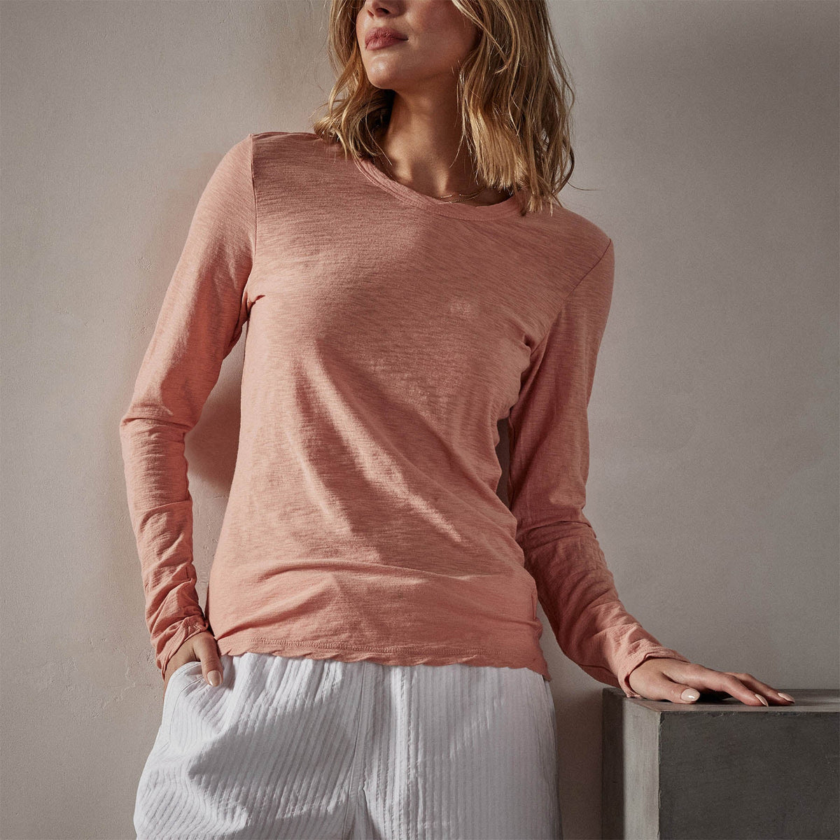 Sheer Slub Long Sleeve Crew in Spritz | James Perse Los Angeles 