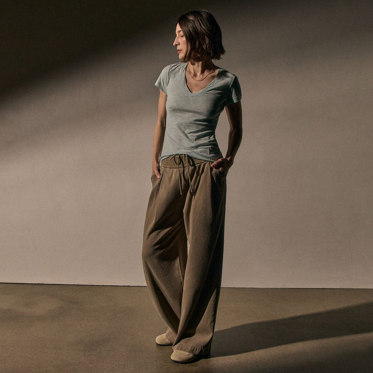 Sheer Slub Casual V Neck in Fresco | James Perse Los Angeles