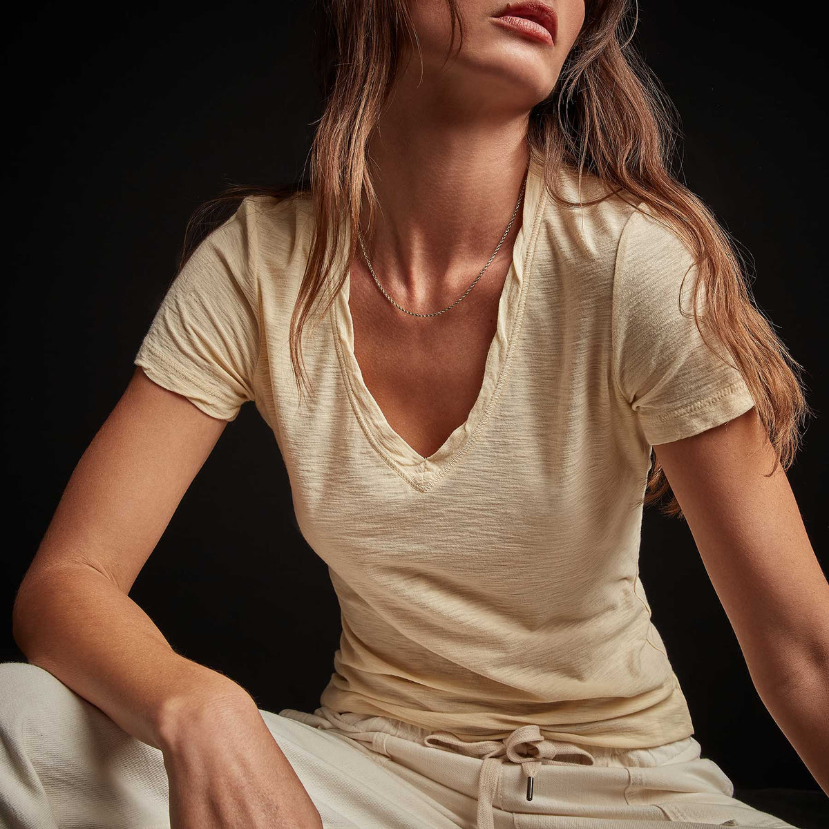 Sheer Slub Casual V Neck - Gesso | James Perse Los Angeles