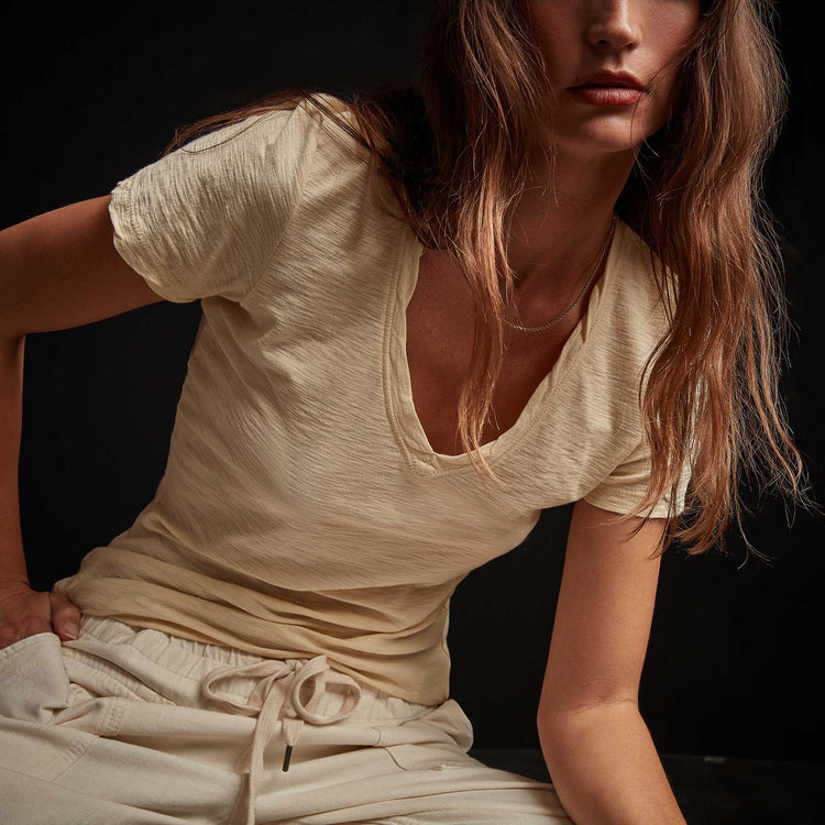Sheer Slub Casual V Neck - Gesso | James Perse Los Angeles