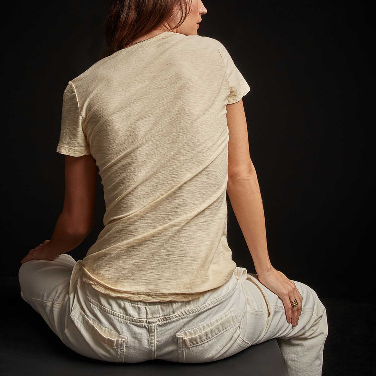 Sheer Slub Casual V Neck - Gesso | James Perse Los Angeles