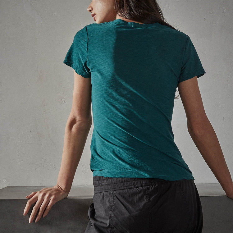 Sheer Slub Casual V Neck in Jewel | James Perse Los Angeles