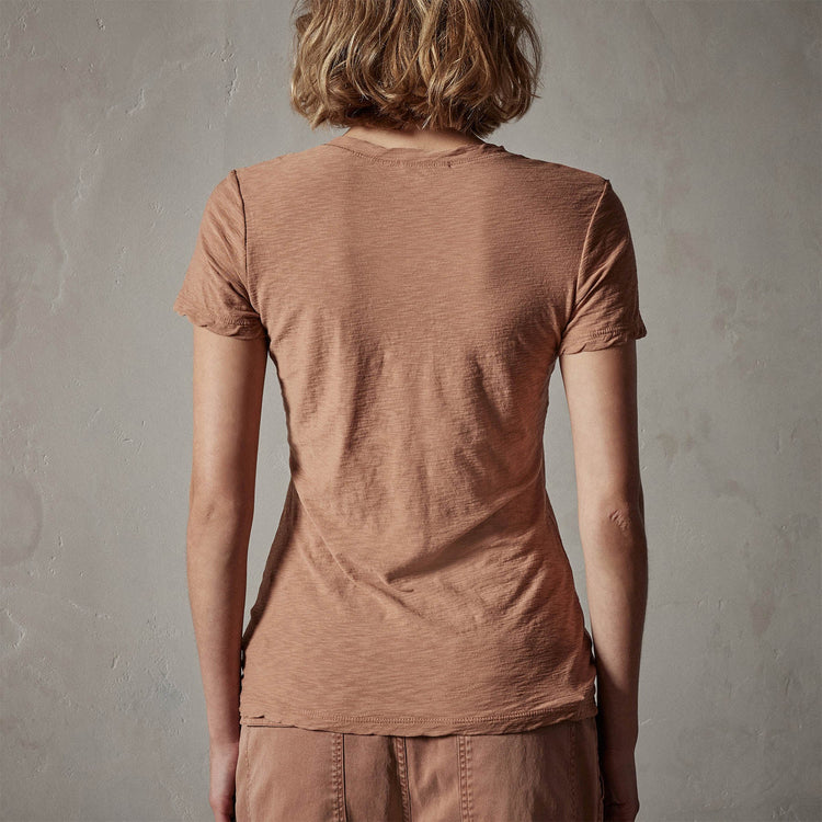 Sheer Slub Casual V Neck in Nutmeg | James Perse Los Angeles
