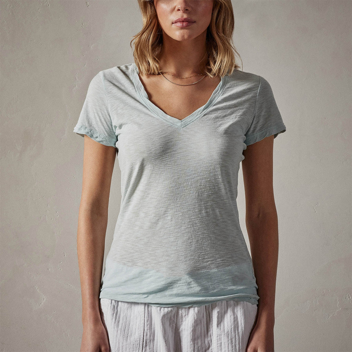 Sheer Slub Casual V Neck in Ocean Spray | James Perse Los Angeles 