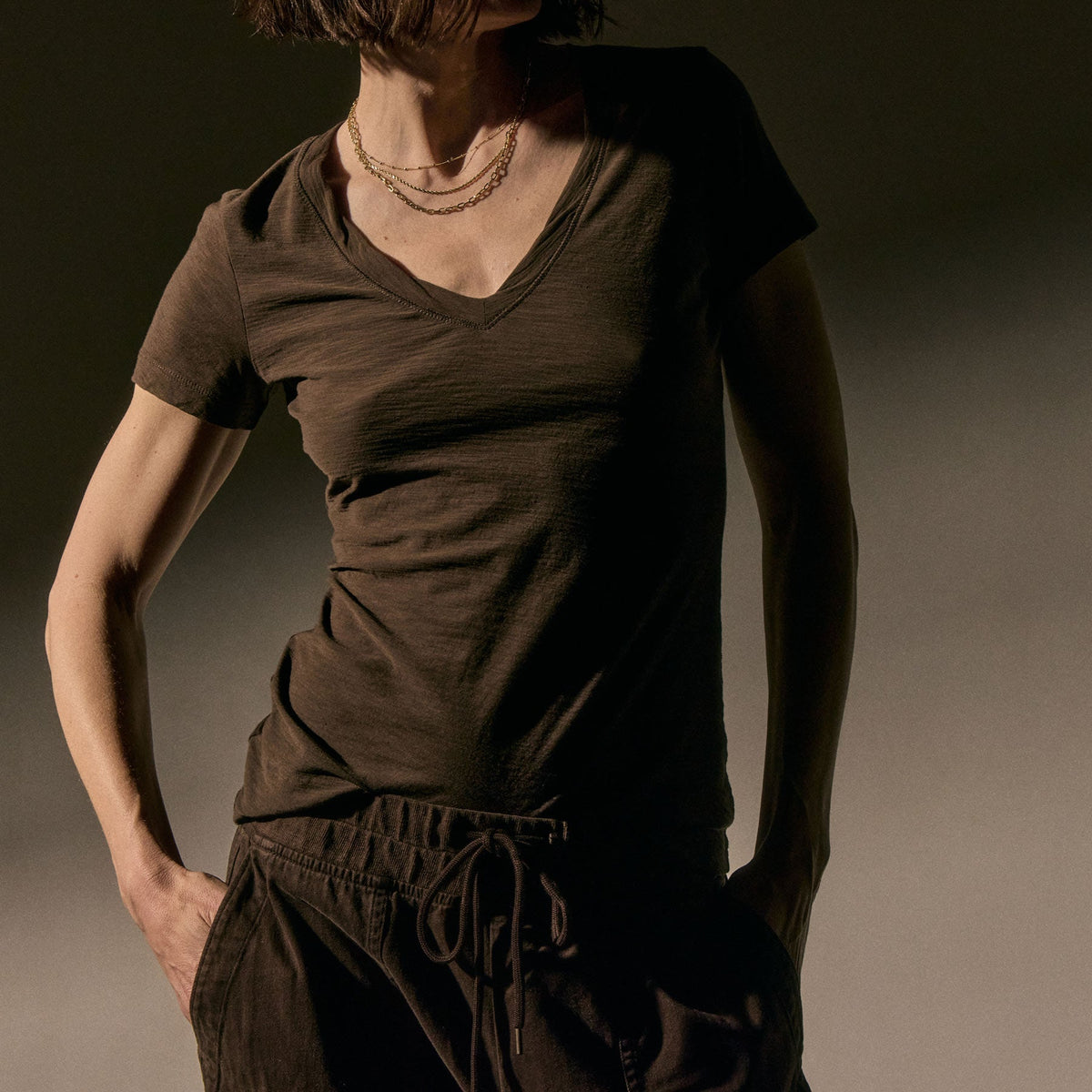 Sheer Slub Casual V Neck in Porcupine | James Perse Los Angeles