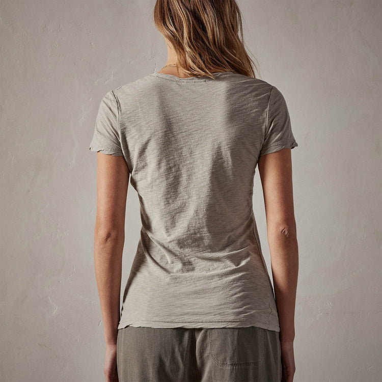 Sheer Slub Casual V Neck in Silt | James Perse Los Angeles 