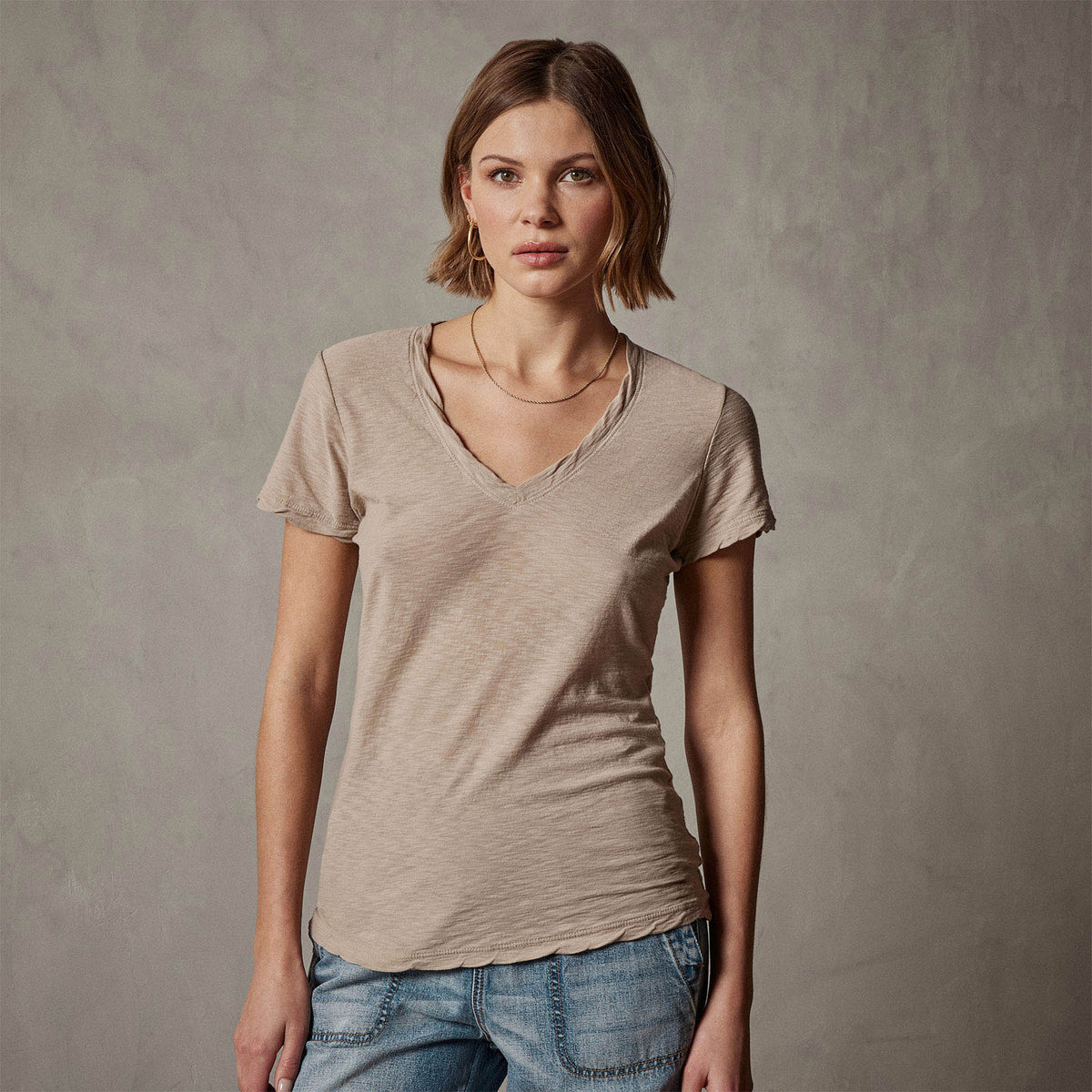 Sheer Slub Casual V Neck in Toast | James Perse Los Angeles