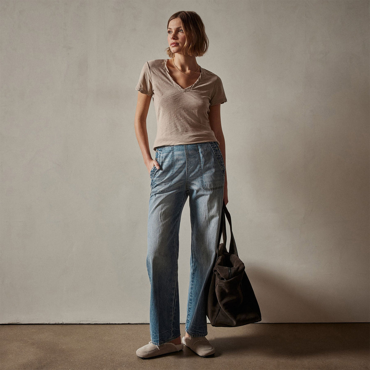 Sheer Slub Casual V Neck in Toast | James Perse Los Angeles