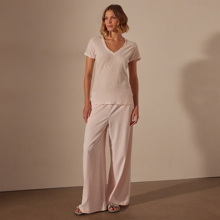 Sheer Slub Casual V Neck in Zephyr | James Perse Los Angeles