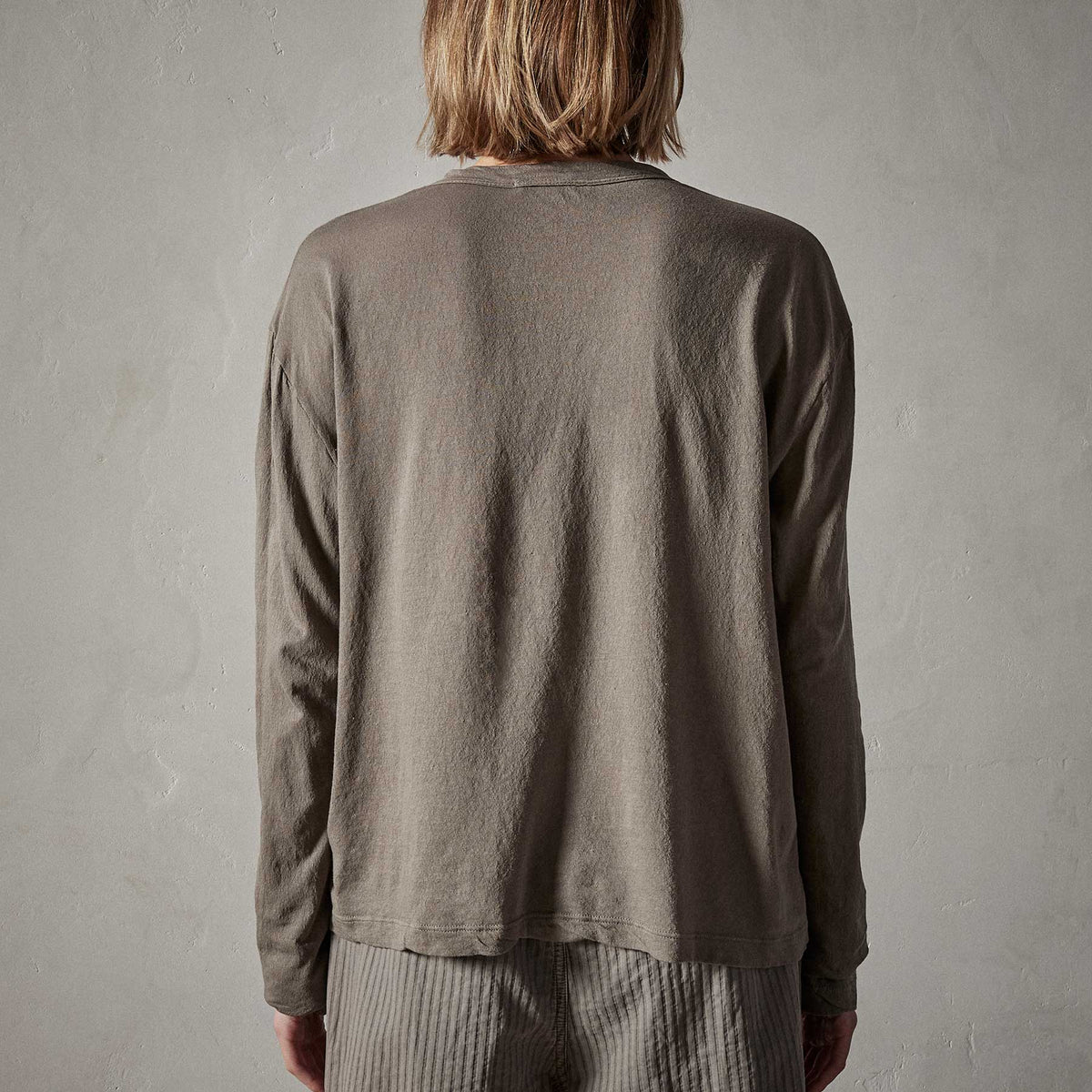 Crepe Jersey Oversized Long Sleeve Crew in River Rock | James Perse Los Angeles