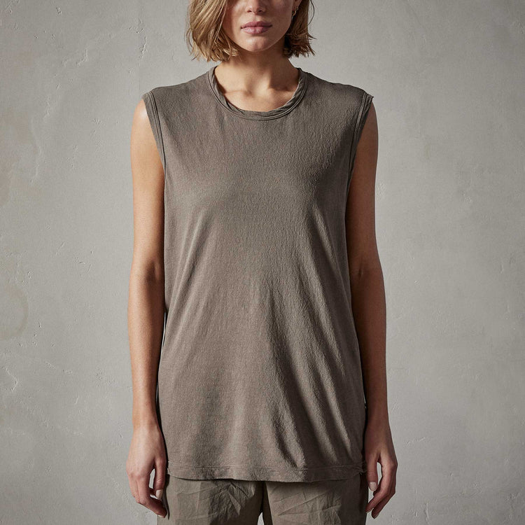Crepe Jersey Muscle Crew in River Rock | James Perse Los Angeles