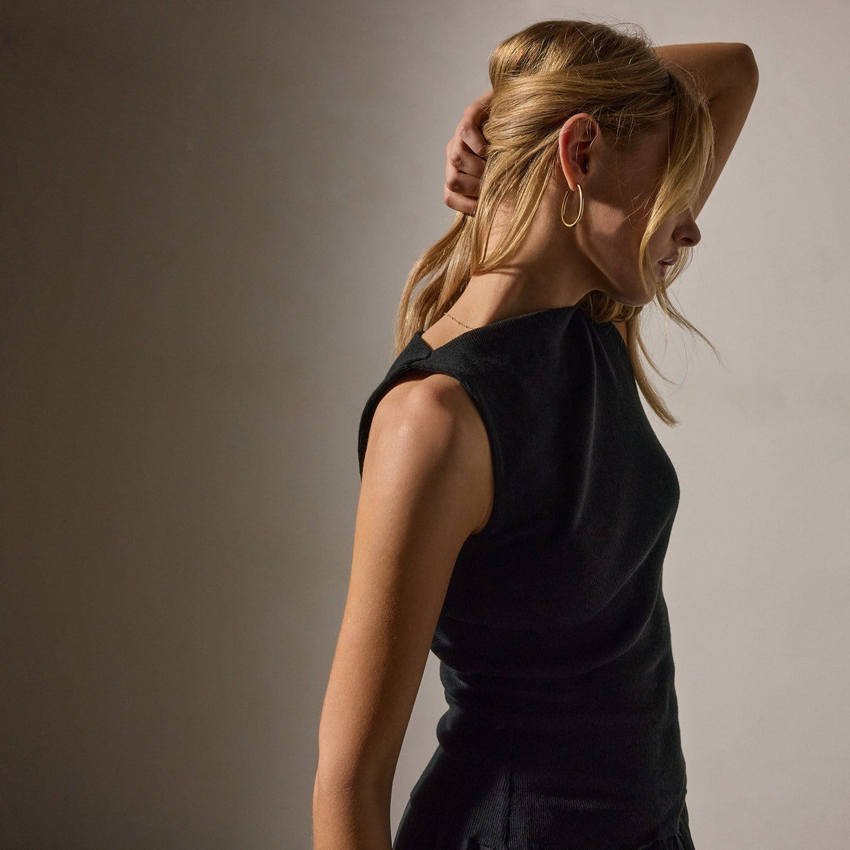 Cotton Cashmere Rib Boat Neck Top in Black | James Perse Los Angeles