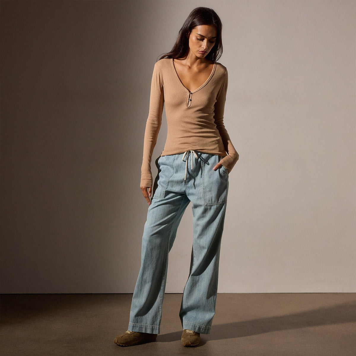 Cotton Cashmere Blend Ribbed Henley in Vicuna | James Perse Los Angeles