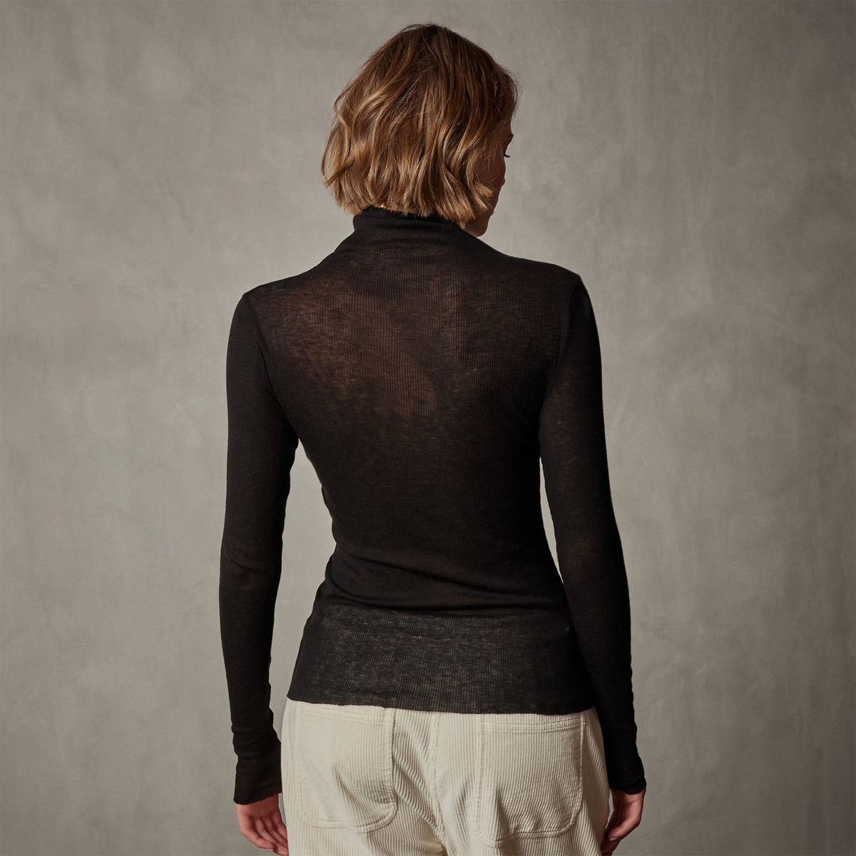 Cotton Cashmere Blend Ribbed Turtleneck in Black | James Perse Los Angeles