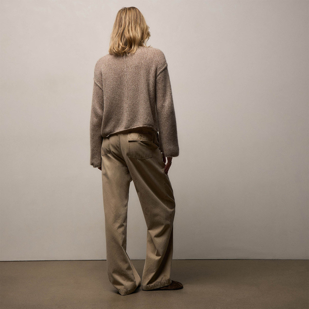 Cotton Cashmere Brushed Twill Pant in Light Khaki Pigment | James Perse Los Angeles