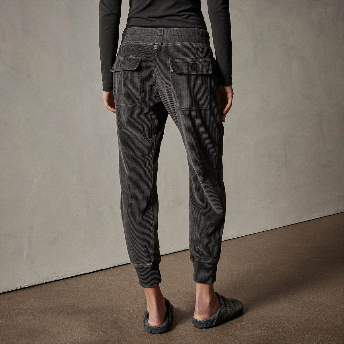 Corduroy Utility Pant in Magma Pigment | James Perse Los Angeles