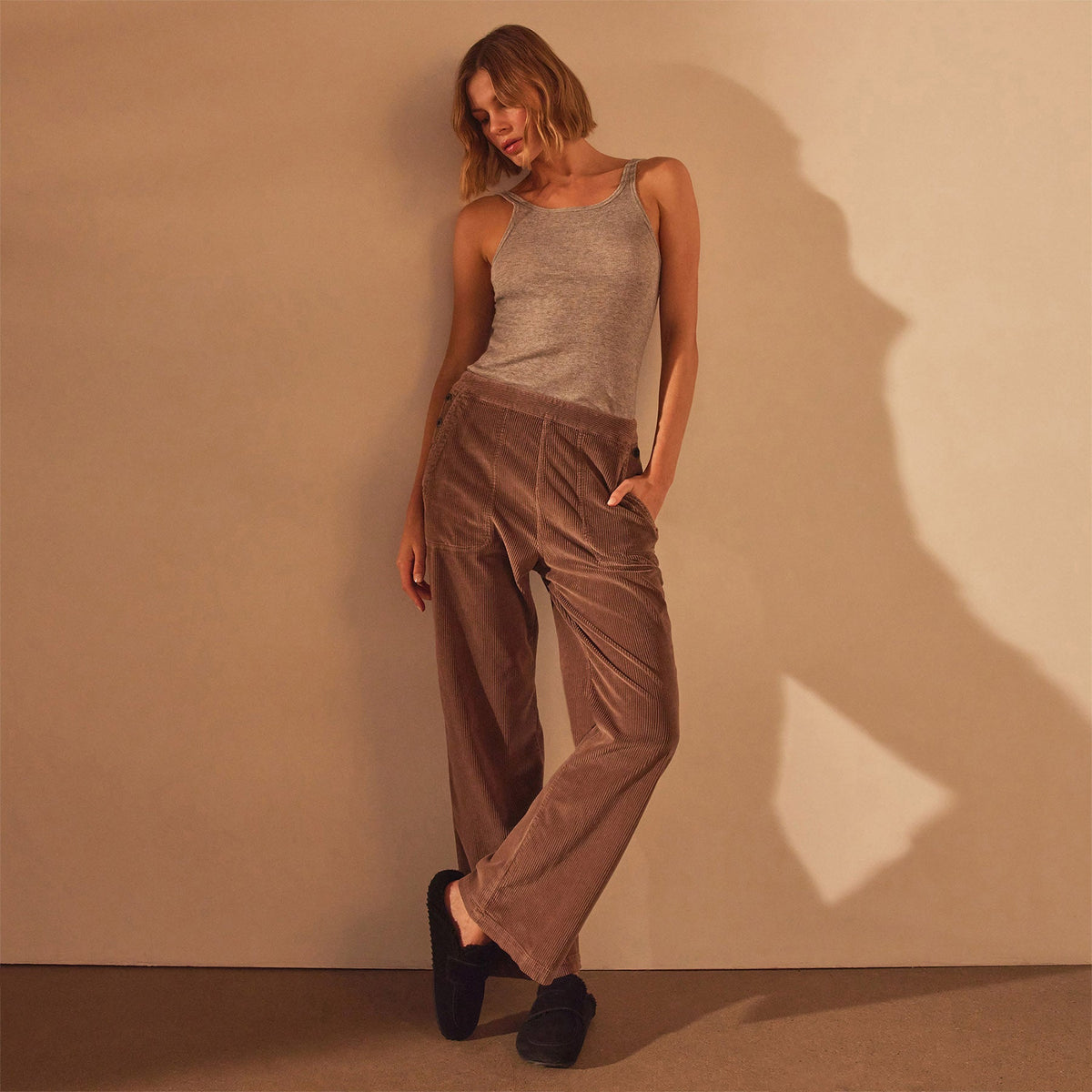 Pacifica Corduroy Pant in Fox Pigment | James Perse Los Angeles
