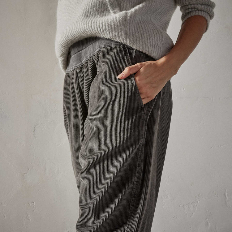 Relaxed Fit Corduroy Pant in Fin Pigment | James Perse Los Angeles