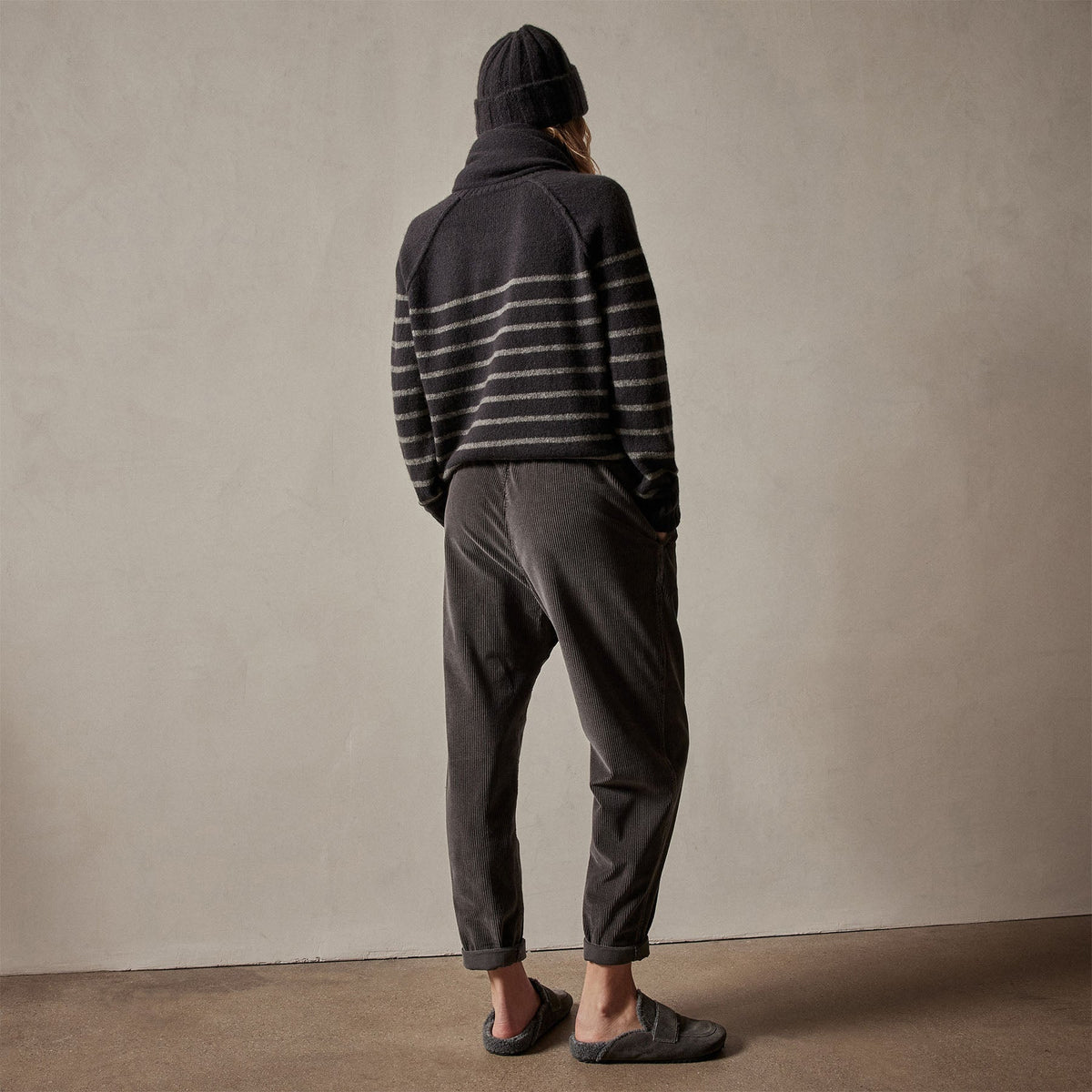 Relaxed Fit Corduroy Pant in Magma Pigment | James Perse Los Angeles