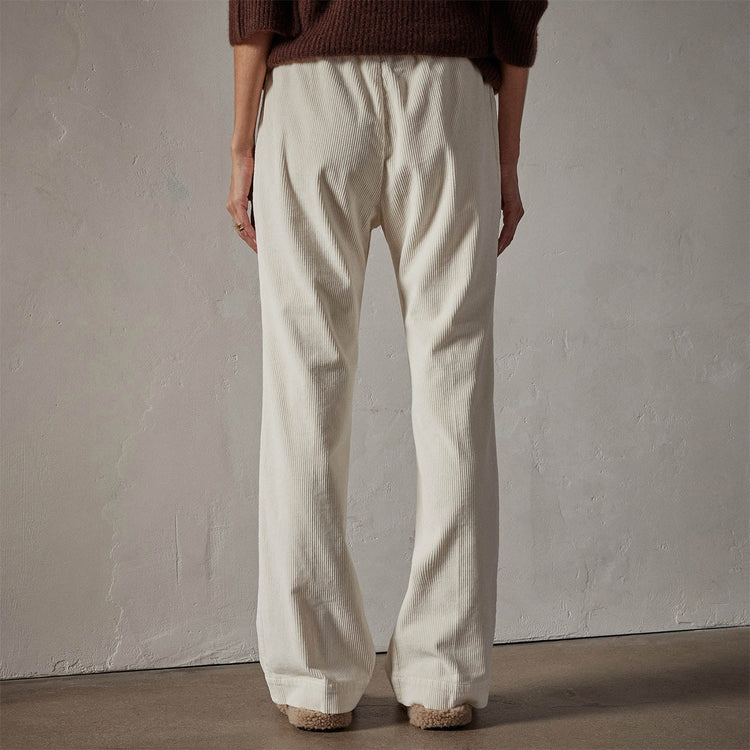 Wide Wale Soft Corduroy Pant in Alabaster Pigment | James Perse Los Angeles