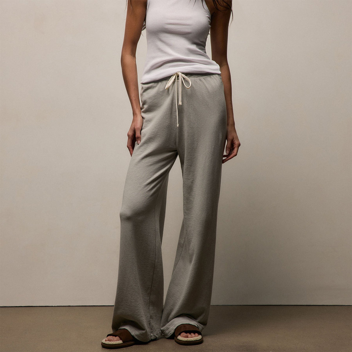 Vintage French Terry Wide Leg Sweatpant in Fog Pigment | James Perse Los Angeles