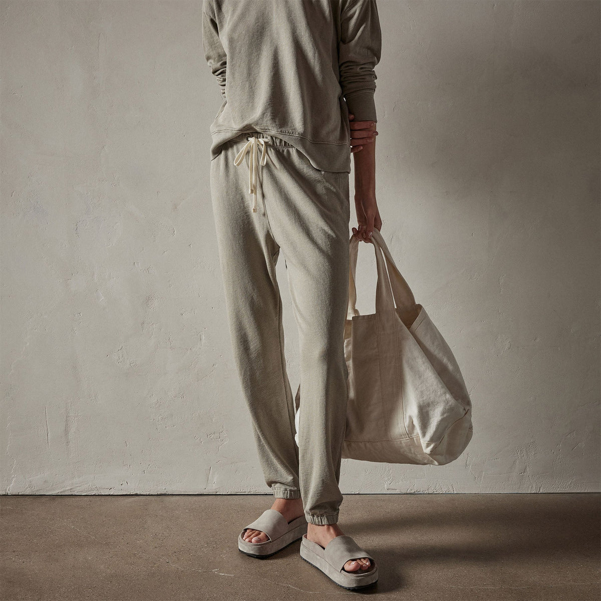 French Terry Sweat Pant in Mineral Pigment | James Perse Los Angeles