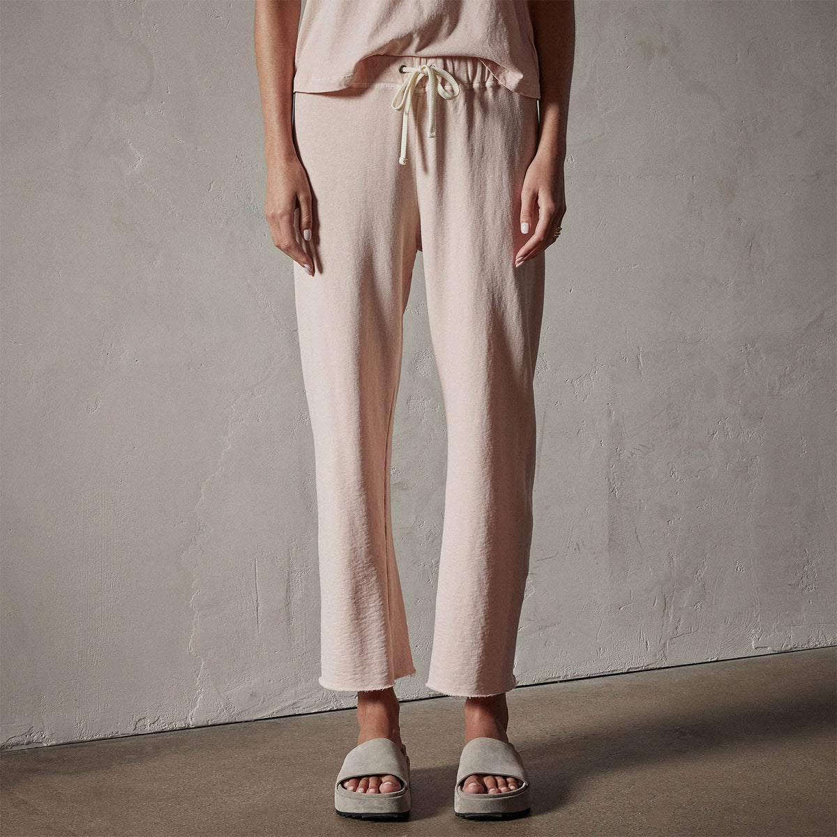 Vintage French Terry Cutoff Sweatpant in Nougat Pigment | James Perse Los Angeles
