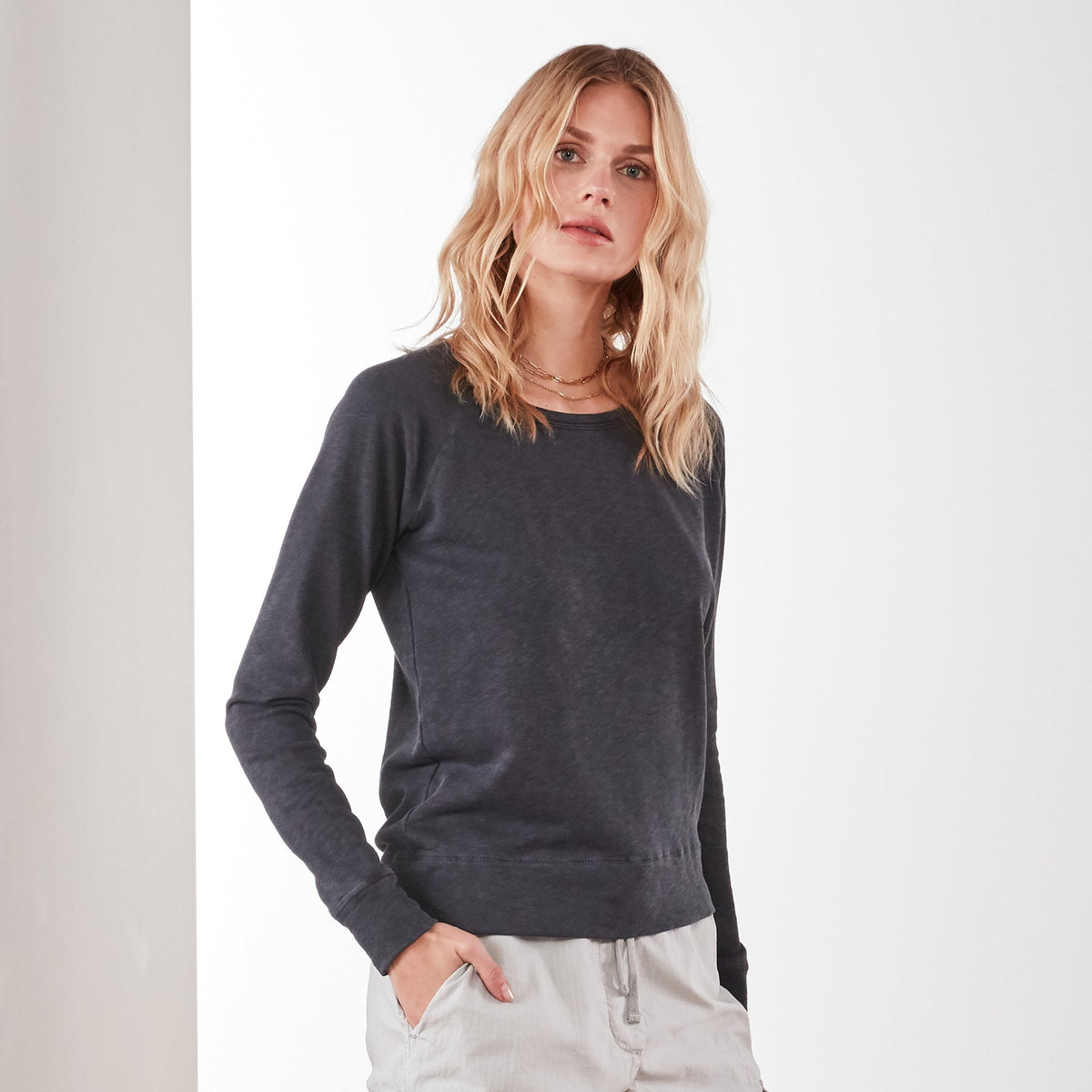Vintage Fleece Long Sleeve Sweatshirt In Asphalt Pigment | James Perse Los Angeles