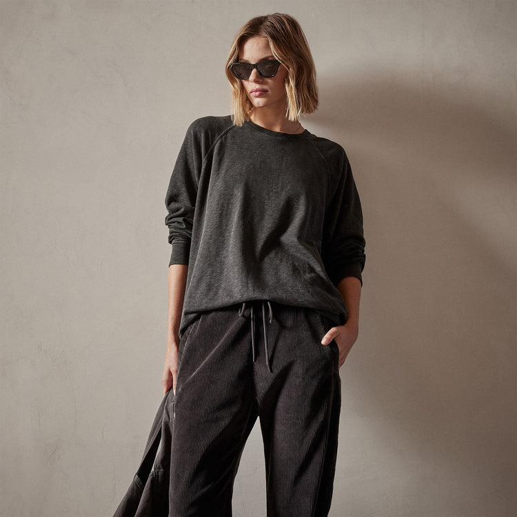 Vintage French Terry Relaxed Sweatshirt in Carbon Pigment | James Perse Los Angeles