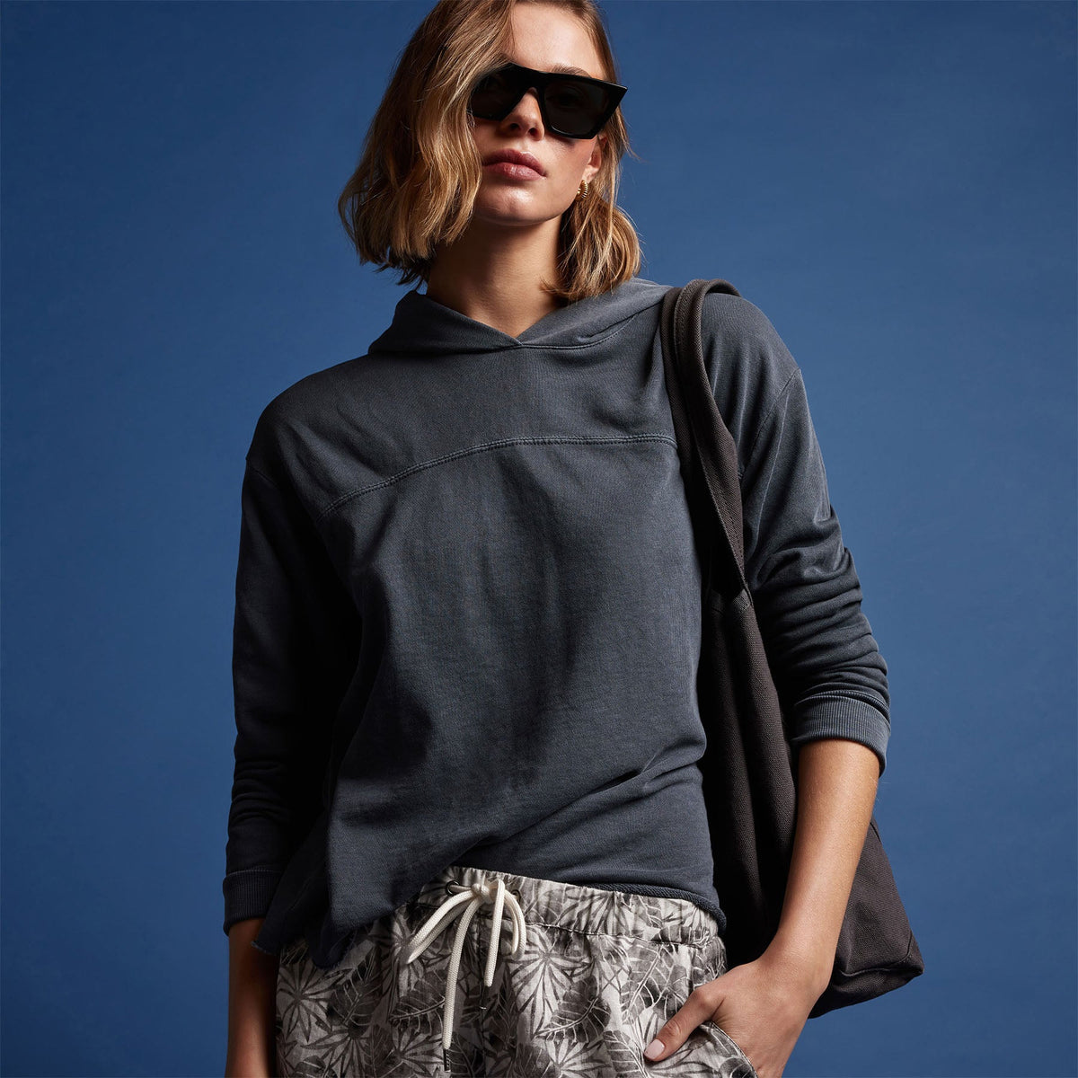 Hooded Sweat Top in Maine Pigment | James Perse Los Angeles