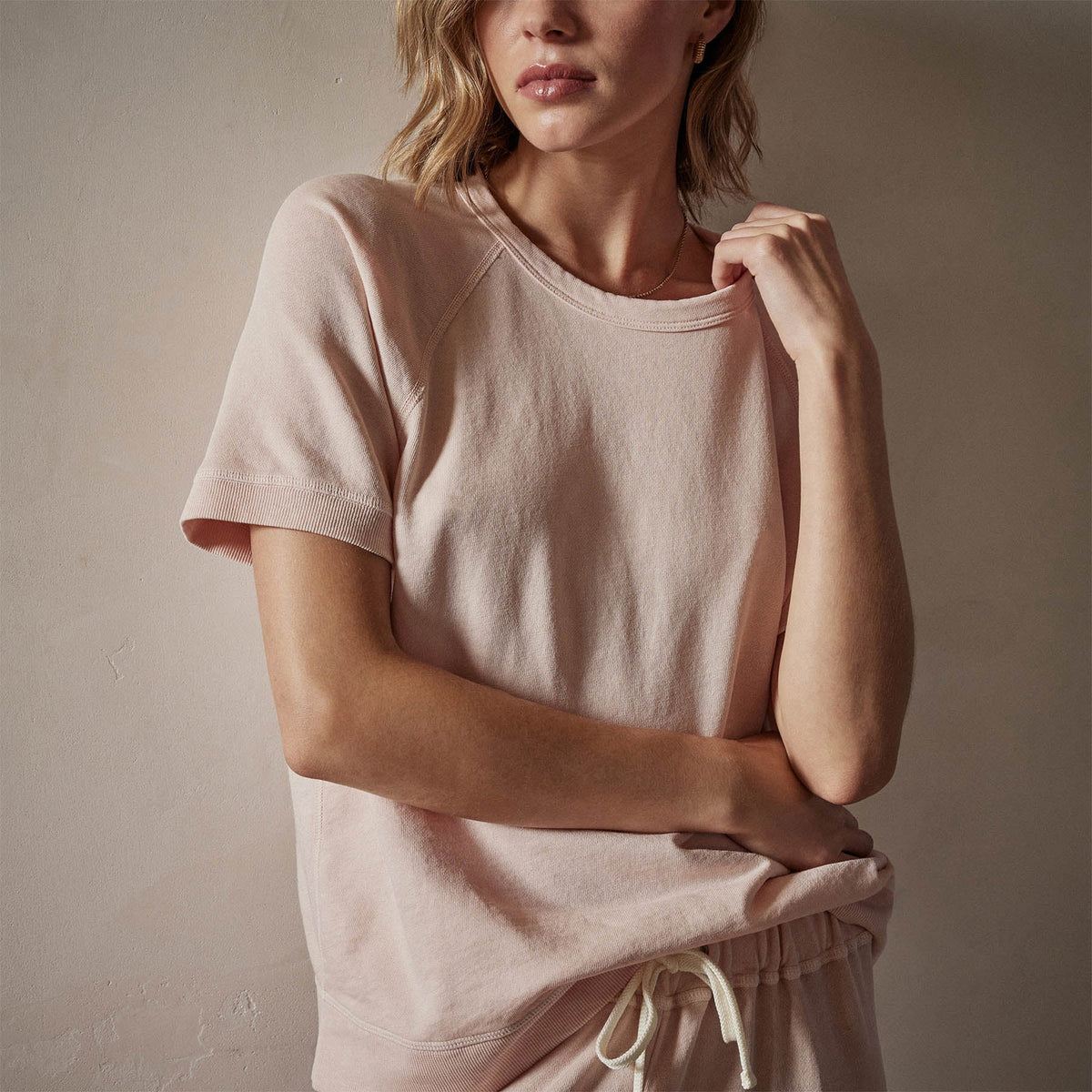Short Sleeve Sweat Top in Nougat Pigment | James Perse Los Angeles