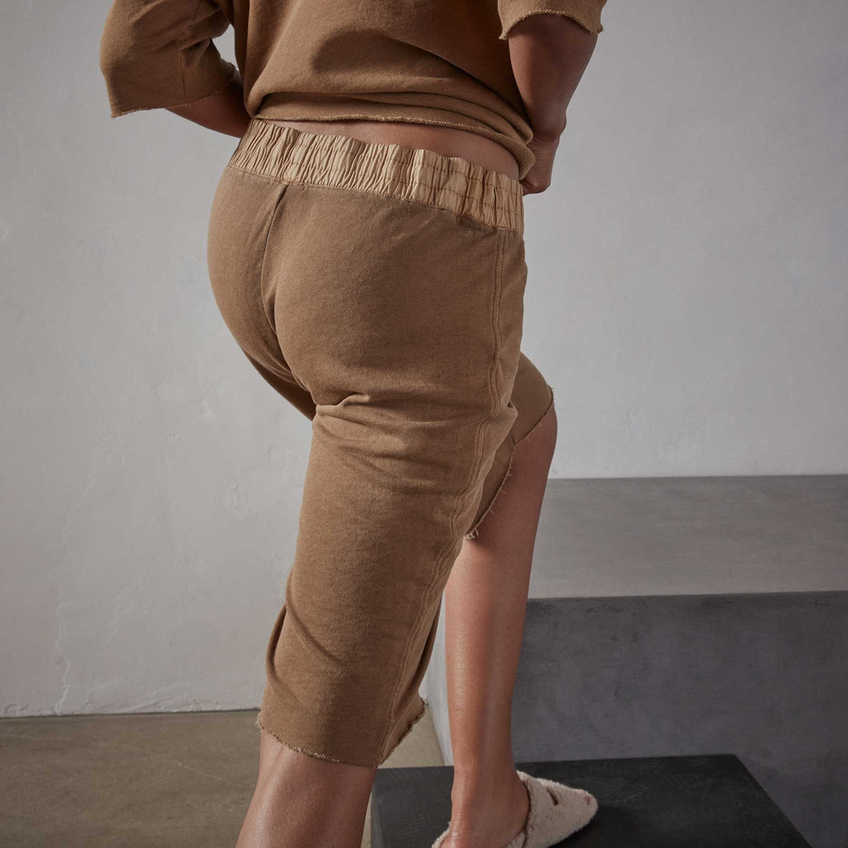 French Terry Boyfriend Short - Bronze Pigment | James Perse Los Angeles