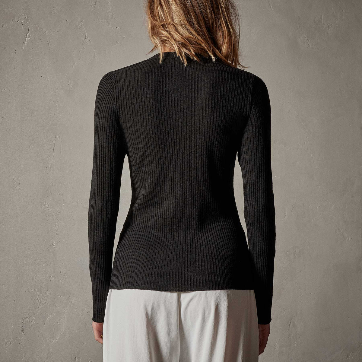 Carmel Sweater in Black | James Perse Los Angeles 