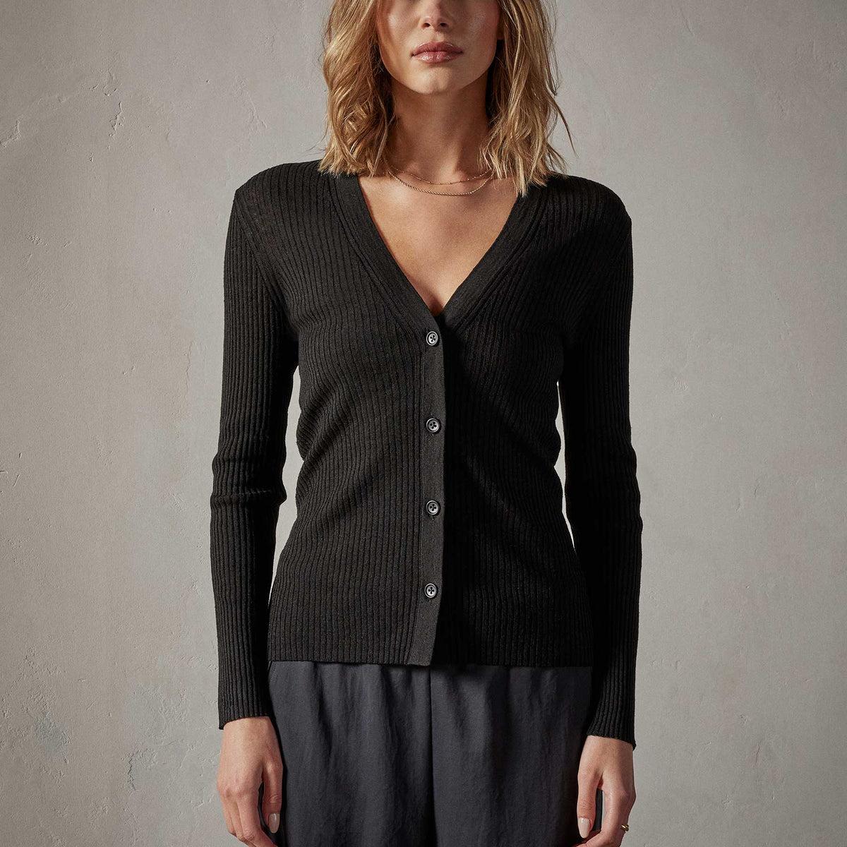 Carmel Cardigan in Black | James Perse Los Angeles 
