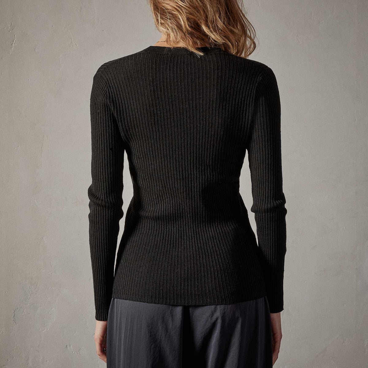 Carmel Cardigan in Black | James Perse Los Angeles 