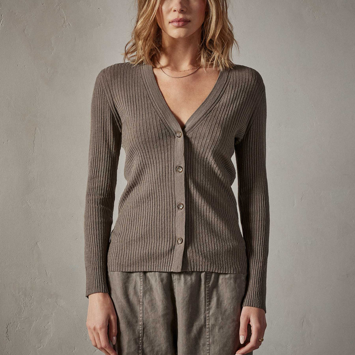 Carmel Cardigan in River Rock | James Perse Los Angeles 