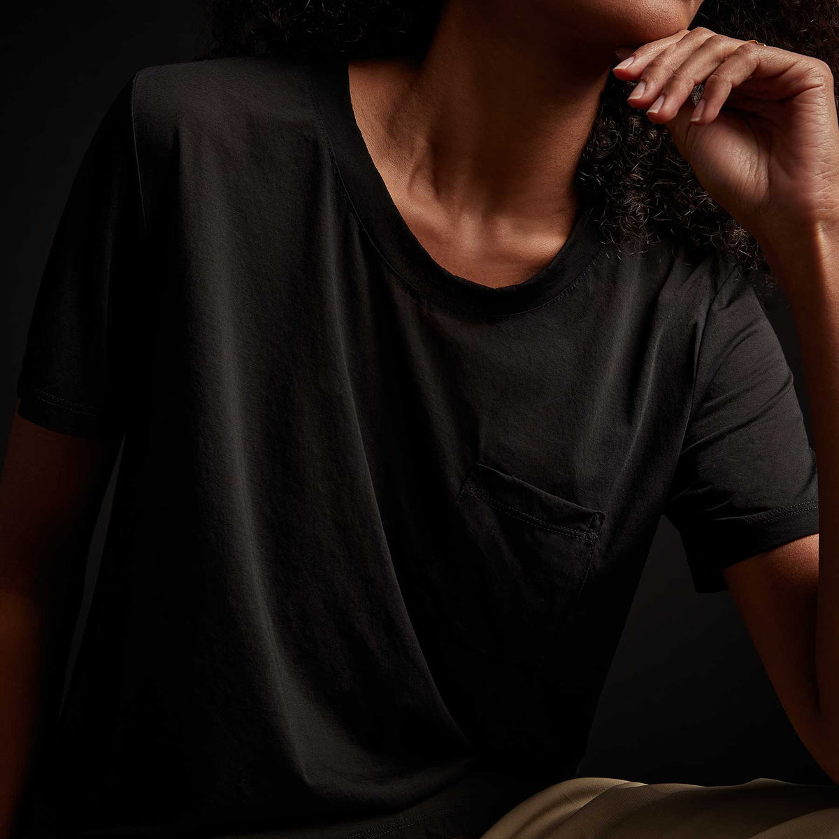 Stretch Jersey Short Sleeve Pocket Tee - Black | James Perse Los Angeles