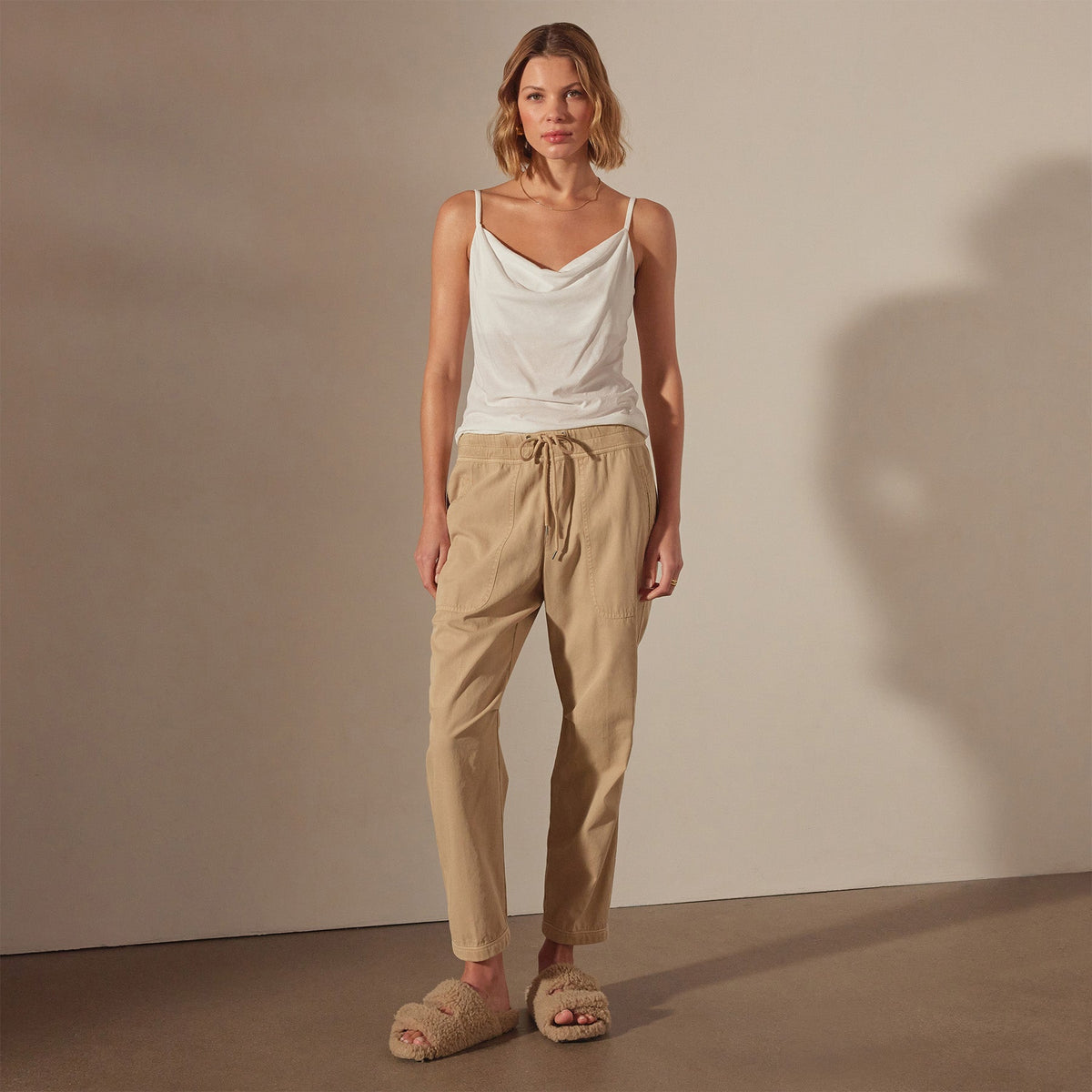 Micro Twill Casual Pant in Sand Pigment | James Perse Los Angeles