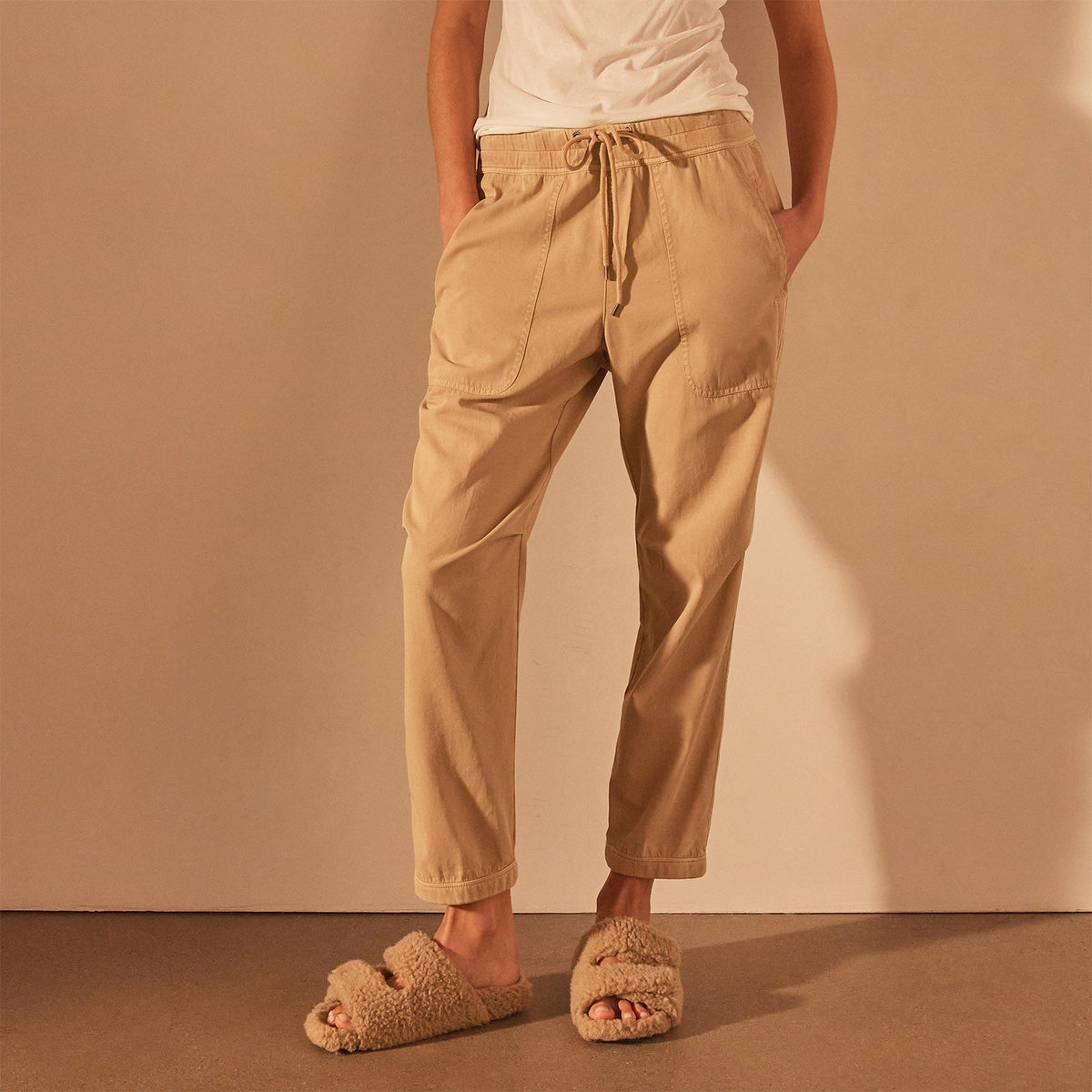 Micro Twill Casual Pant in Sand Pigment | James Perse Los Angeles