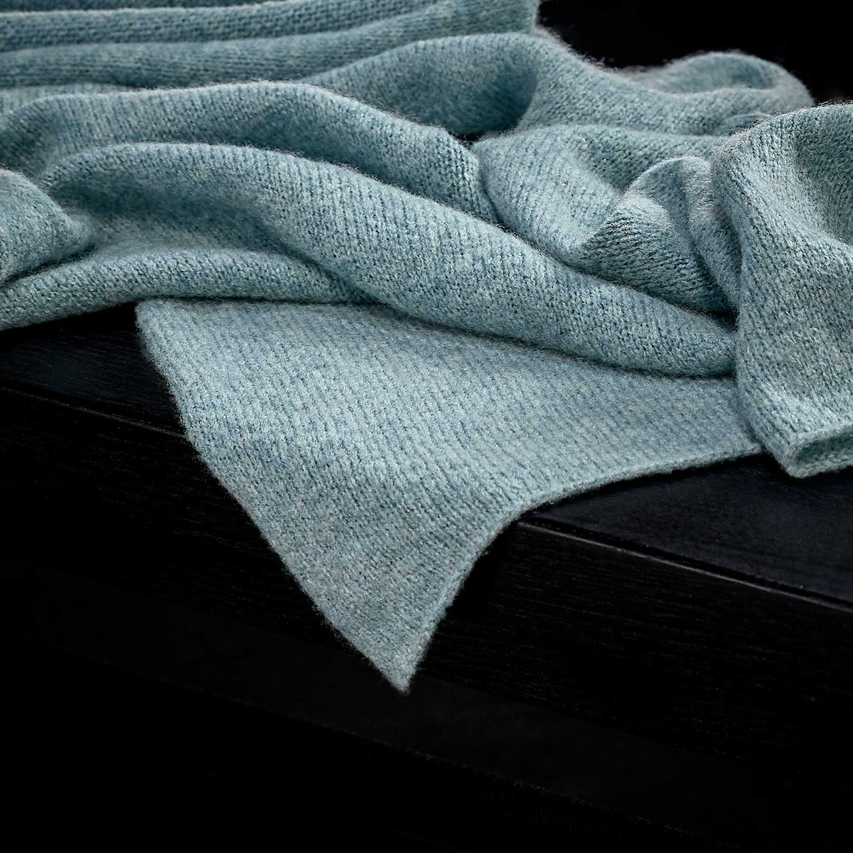 Cashmere Striped Beanie & Scarf Set in Thunder/Deep Navy/Aqua| James Perse Los Angeles